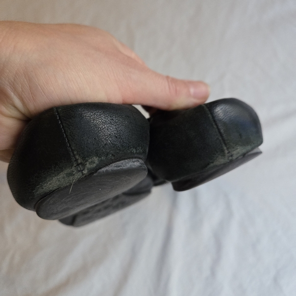 Tory Burtch Reva Ballet Flats Black Leather 8.5 Gold Medallion - Picture 7 of 12